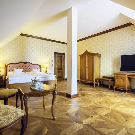 Zámecký Klein Hotel